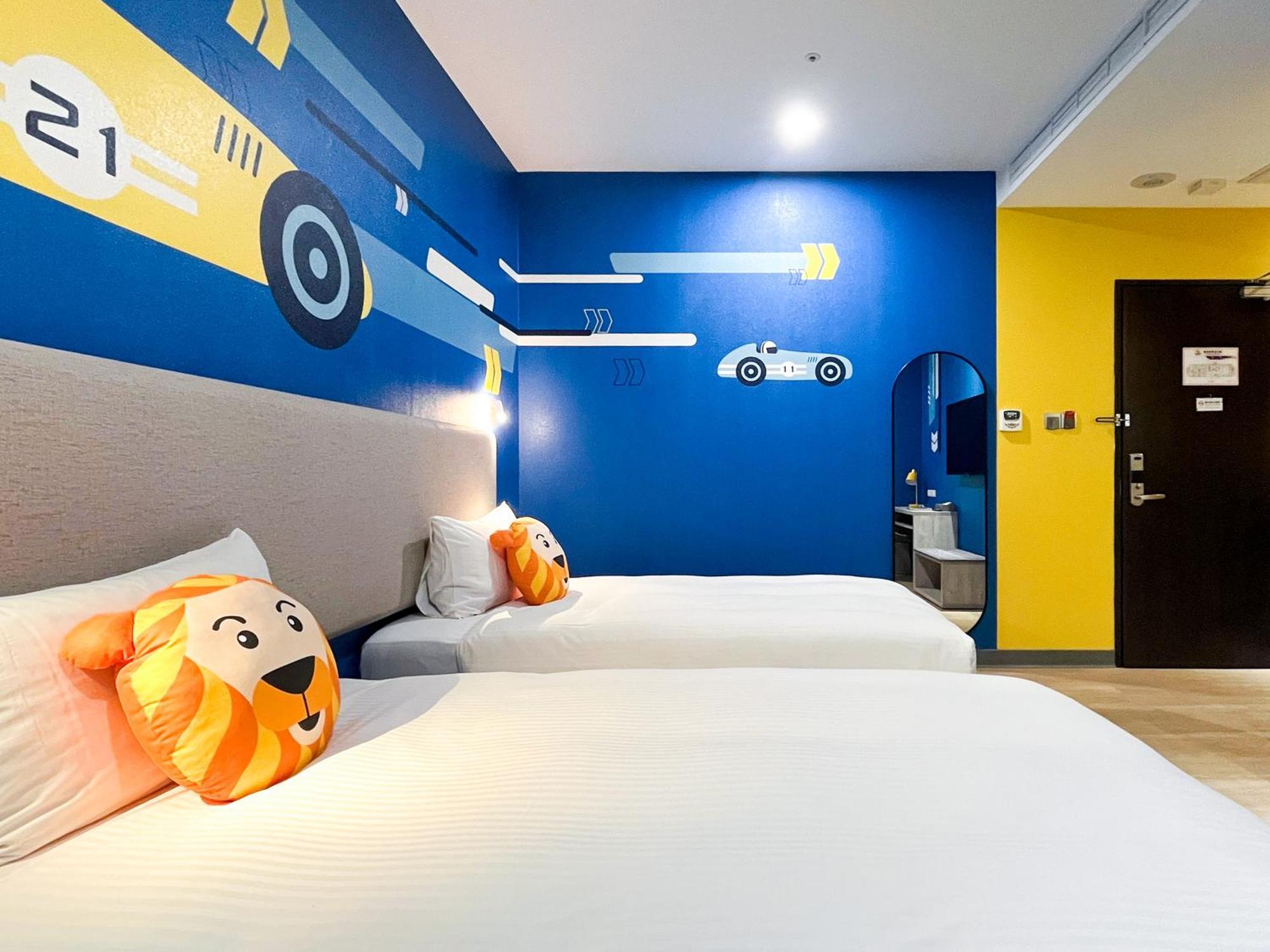 Holiday Garden Hotel Skm Park Kaohsiung Bagian luar foto