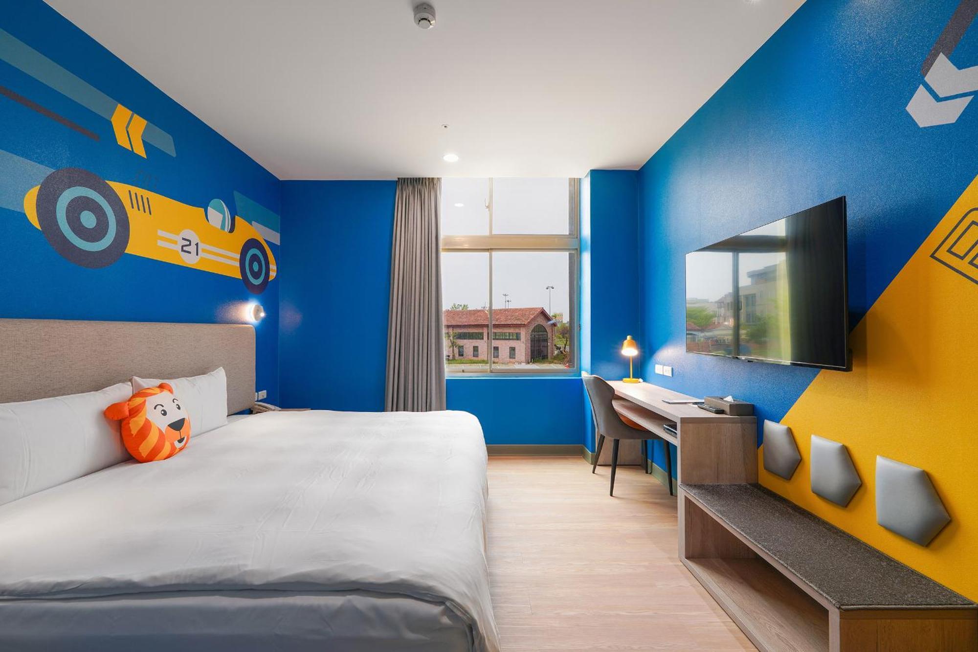Holiday Garden Hotel Skm Park Kaohsiung Bagian luar foto