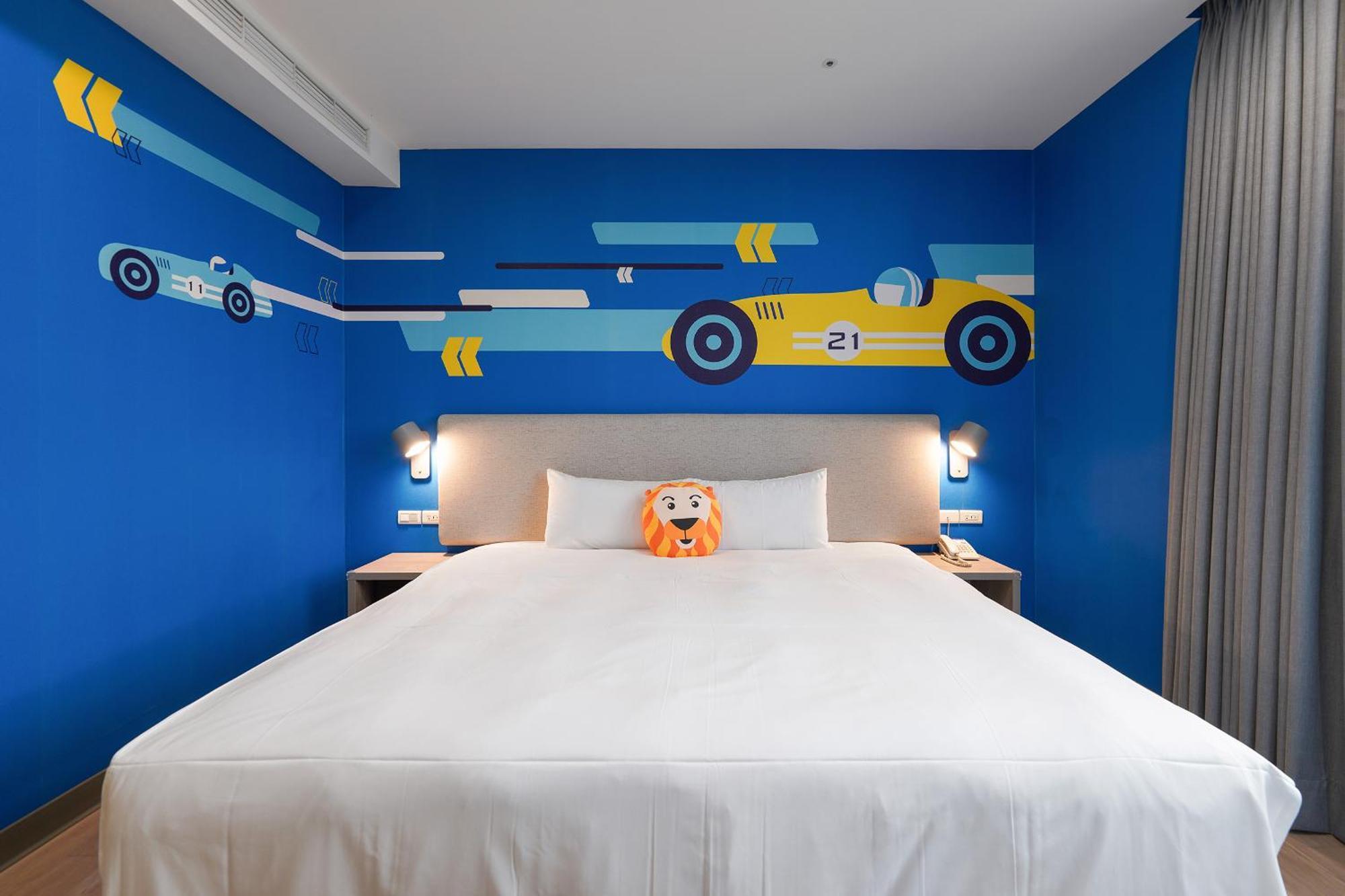 Holiday Garden Hotel Skm Park Kaohsiung Bagian luar foto